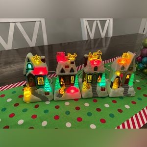 Hallmark 2009 Caroling Cottages 2009, set of 4 houses